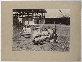 Photo: MUSIKER / Jakarta / Indonesien, ca. 1910-1930 - Antiquariat Steutzger, Wasserburg am Inn & Buch am Buchrain